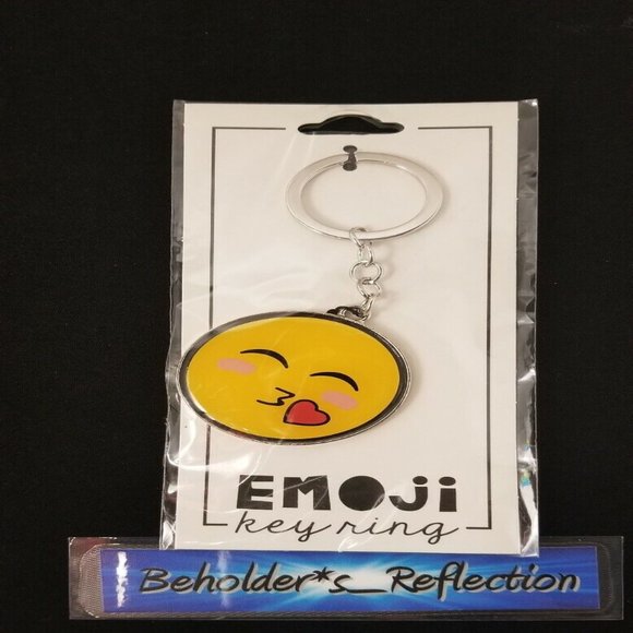 NEW 2" Emoji Key Chain (Ring) in Blushed Kissy Face - Picture 2 of 3